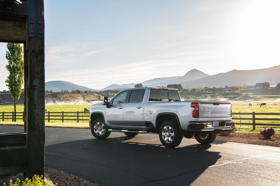  Chevrolet Silverado 2500 HD LTZ Z71 Crew Cab 2019 года  (фото 3 из 17)